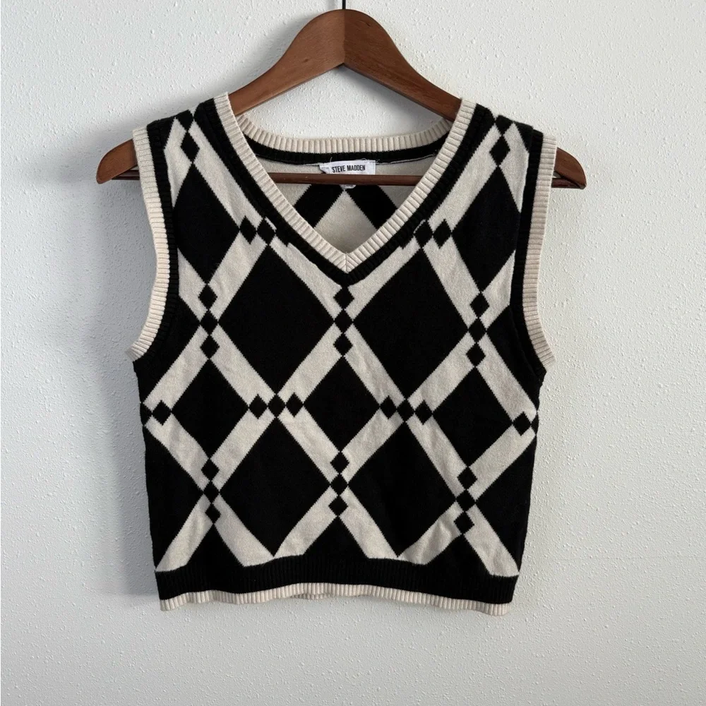 Steve Madden Black Cream Argyle Cropped Sweater Vest Size M